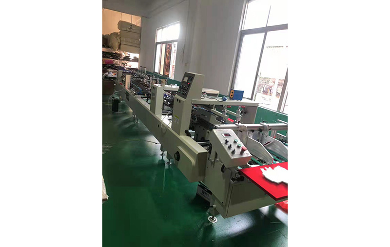 自動(dong)膠盒機(ji)