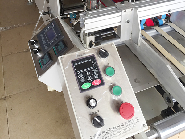 上海膠(jiao)盒機       PET膠(jiao)盒折邊(bian)機