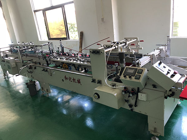 東莞(wan)和記機械(xie)  糊盒機專(zhuan)業制造 多(duo)功能高速(su)膠盒糊盒(he)機 PVC/PET/PP全自動(dong)糊盒機