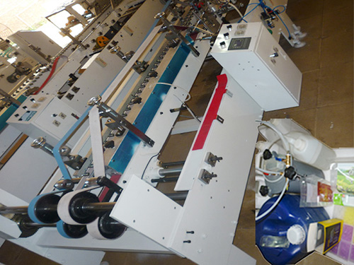 全(quan)自動膠(jiao)盒機廠(chang)家