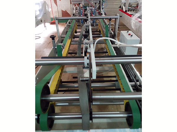 膠邊折(she)盒機器