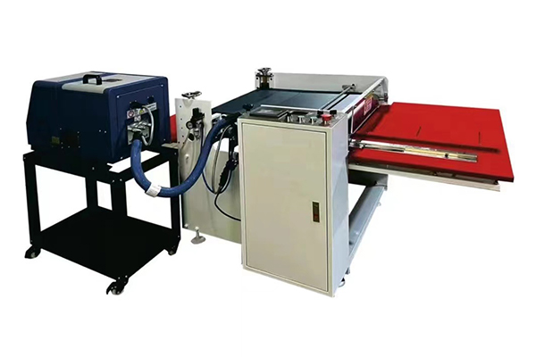 膠盒粘(zhan)盒機